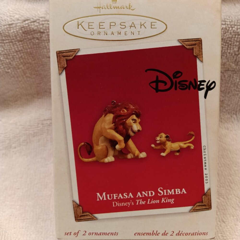 NIB HALLMARK DISNEY ORNAMENT, "MUFASA AND SIMBA" VINTAGE 2003